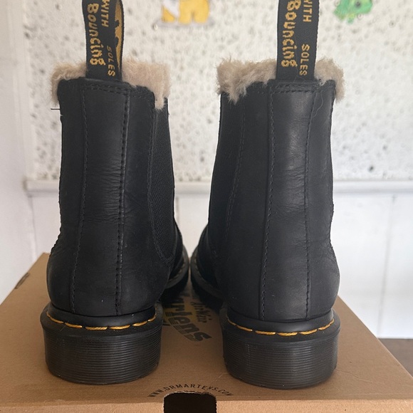 Dr. Martens 2976 Lenore Black Chelsea Boots - Picture 5 of 5